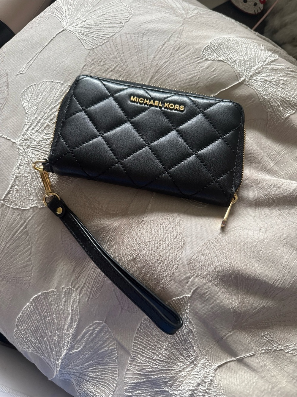 Excellent Condition Michael Kors Black Quilted Zip Long Wallet Wristlet